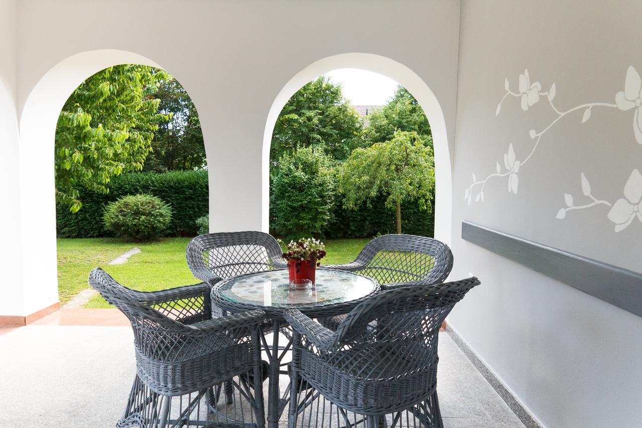 Zita Haus Bed & Breakfast Buk Bagian luar foto